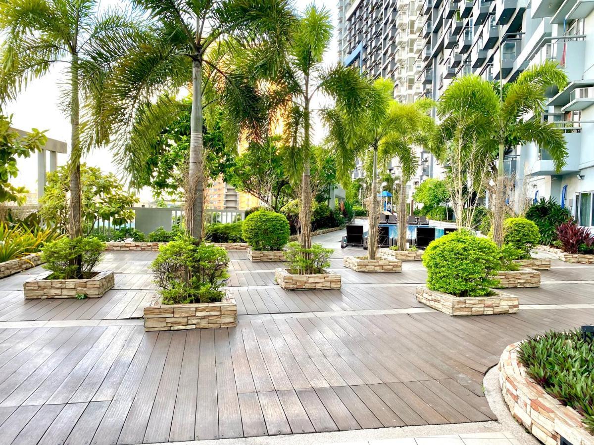 Frost At Manhattan Heights Towerb Manila Exterior foto